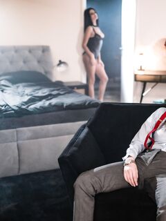 Mia Trejsi And Gina Snow Fucking Each Other With A Strap-on Dildo
